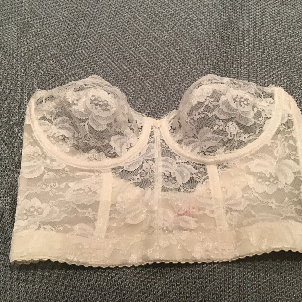 Vintage vogue bra 34B